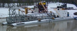 14" L-Series dredge with Linear Cutter, electric powered with 85' long ladder